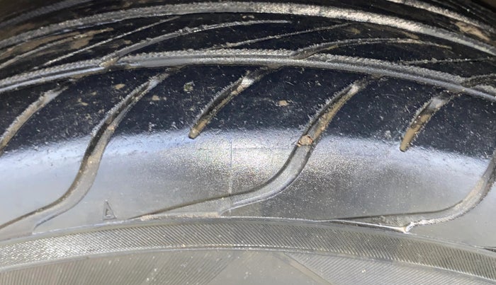 2012 Hyundai i20 SPORTZ 1.2, Petrol, Manual, 89,094 km, Right Front Tyre Tread