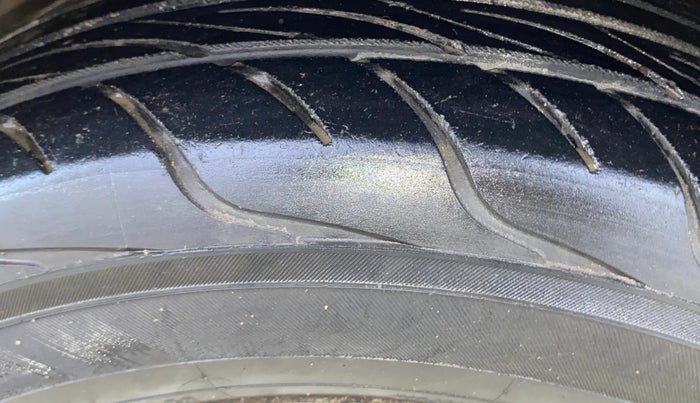 2012 Hyundai i20 SPORTZ 1.2, Petrol, Manual, 89,094 km, Left Front Tyre Tread