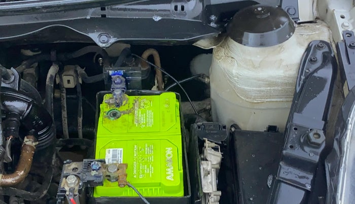 2015 Maruti Swift VXI, Petrol, Manual, 1,48,954 km, Engine View - Left