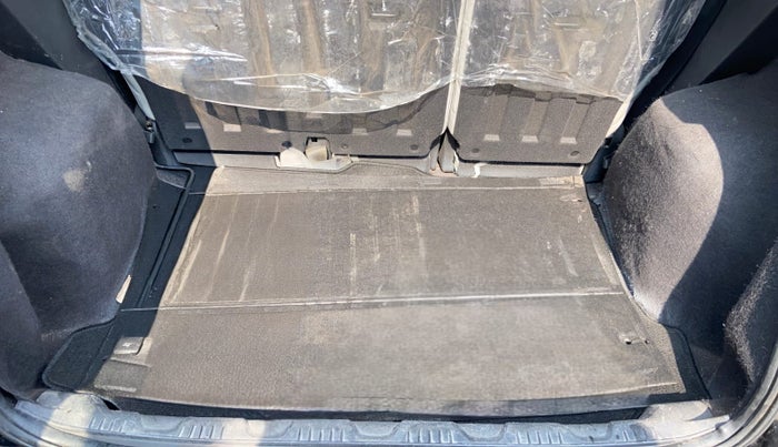 2014 Ford Ecosport TITANIUM 1.5L DIESEL, Diesel, Manual, 1,33,415 km, Boot Inside