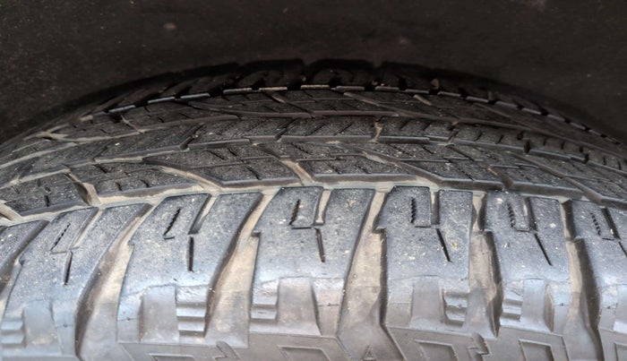 2024 Mahindra SCORPIO-N Z6 DIESEL MT 2WD 7 STR, Diesel, Manual, 14,199 km, Left Front Tyre Tread