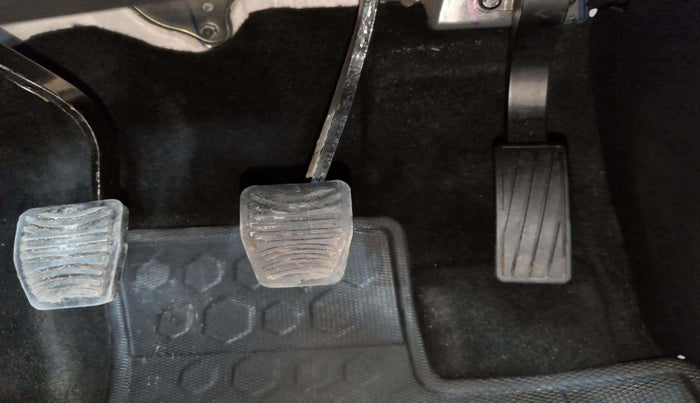 2024 Mahindra SCORPIO-N Z6 DIESEL MT 2WD 7 STR, Diesel, Manual, 14,199 km, Pedals