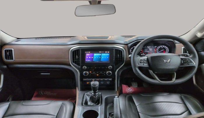 2024 Mahindra SCORPIO-N Z6 DIESEL MT 2WD 7 STR, Diesel, Manual, 14,199 km, Dashboard