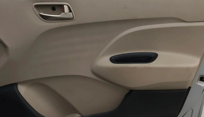 2019 Hyundai NEW SANTRO SPORTZ CNG, CNG, Manual, 50,094 km, Driver Side Door Panels Control