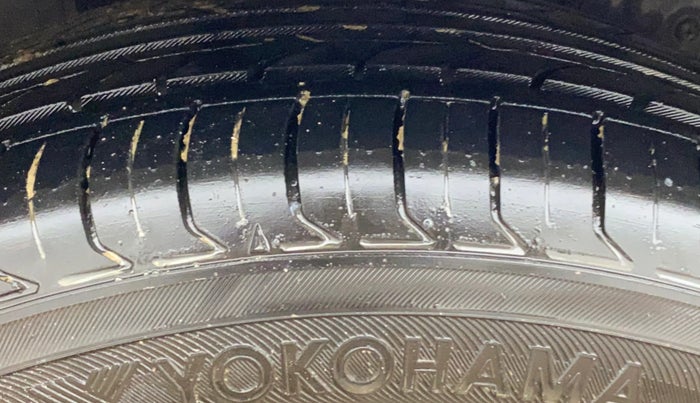 2016 Ford Ecosport TITANIUM 1.5L DIESEL, Diesel, Manual, 78,199 km, Right Front Tyre Tread