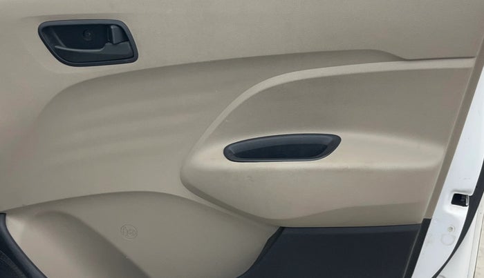 2022 Hyundai NEW SANTRO SPORTZ EXECUTIVE MT CNG, CNG, Manual, 46,996 km, Driver Side Door Panels Control