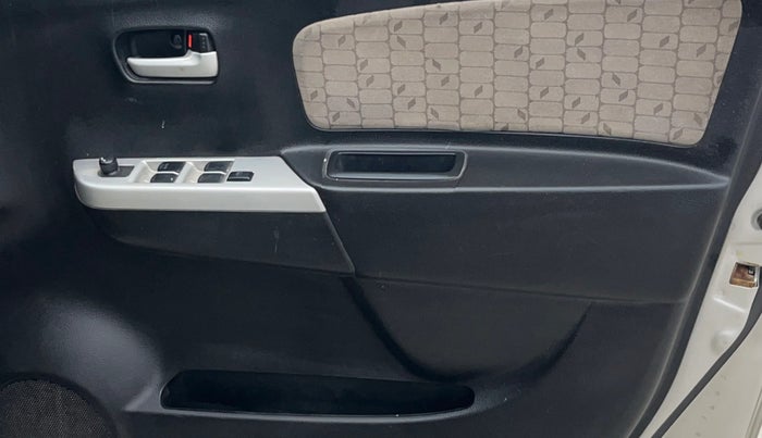 2015 Maruti Wagon R 1.0 VXI, Petrol, Manual, 57,209 km, Driver Side Door Panels Control