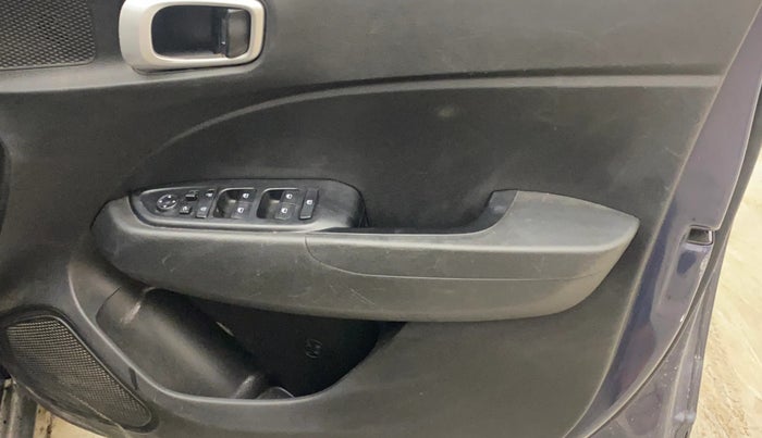 2021 Hyundai VENUE SX 1.0 TURBO, Petrol, Manual, 78,864 km, Driver Side Door Panels Control