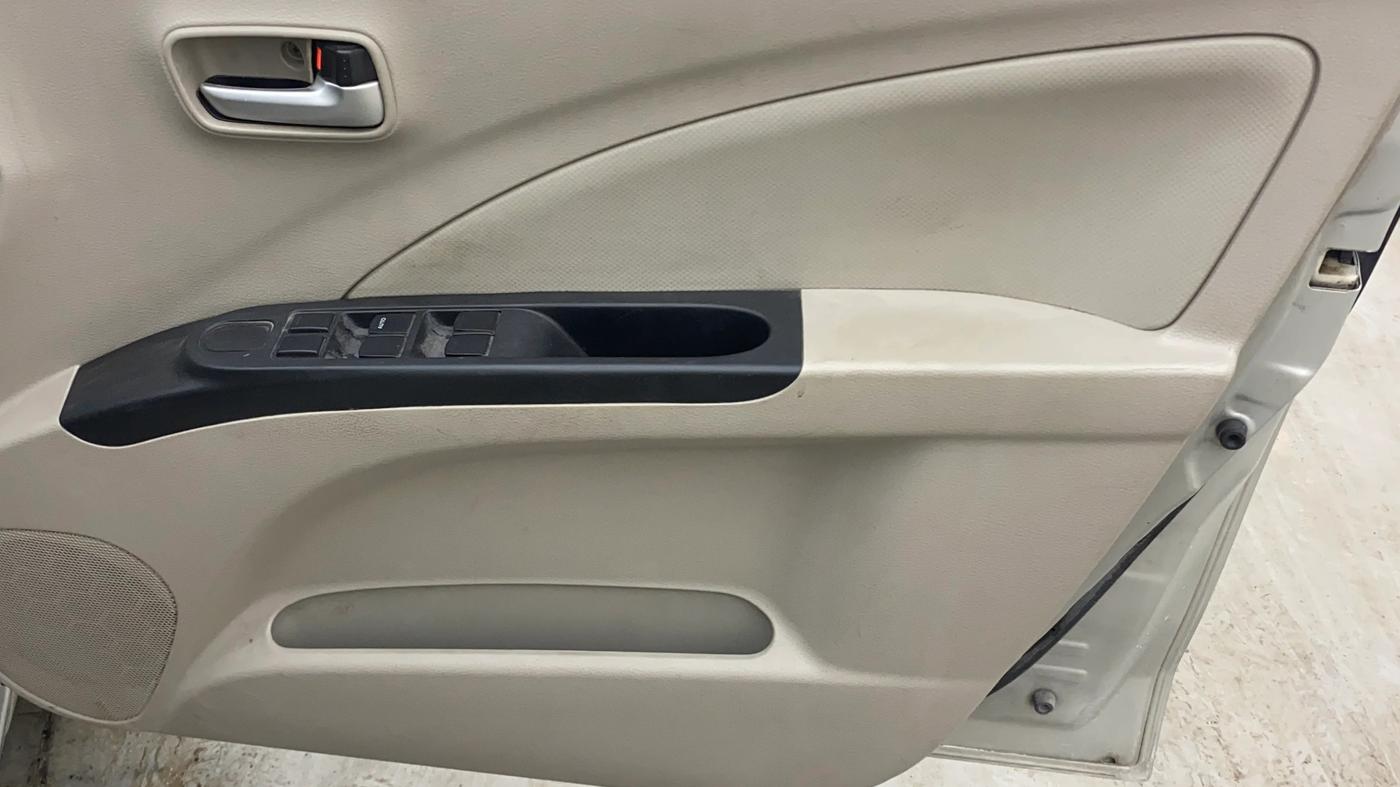 2018 Maruti Celerio VXI, CNG, Manual, 1,45,741 km, Driver Side Door Panels Control