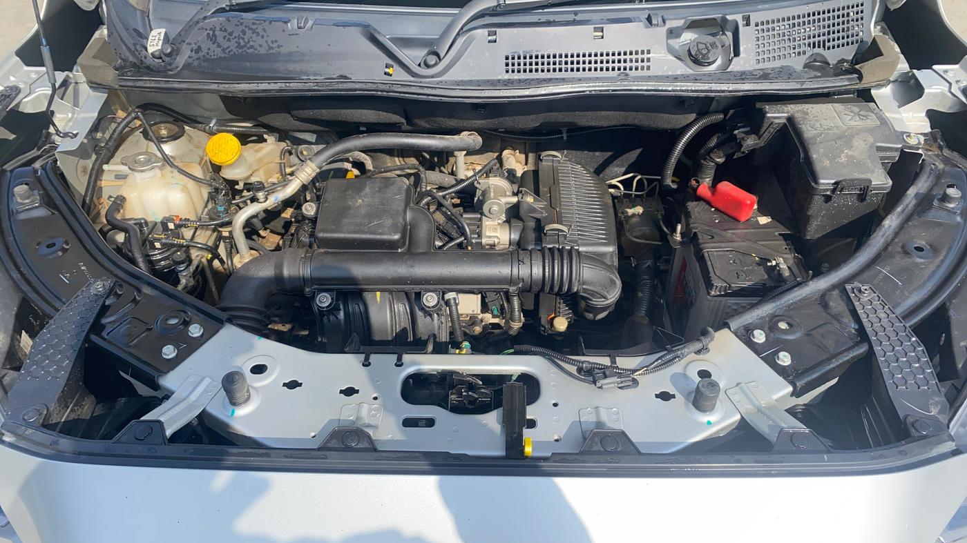 2023 Nissan MAGNITE XV MT, Petrol, Manual, 27,930 km, Engine View