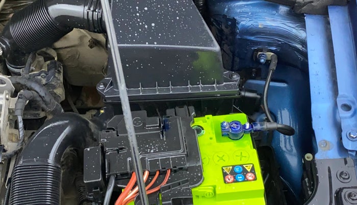 2017 Volkswagen Ameo COMFORTLINE 1.2L, Petrol, Manual, 1,22,241 km, Engine View - Left