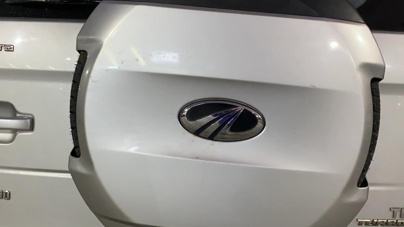 2017 Mahindra TUV300 T6, Diesel, Manual, 20,374 km, Spare Tyre