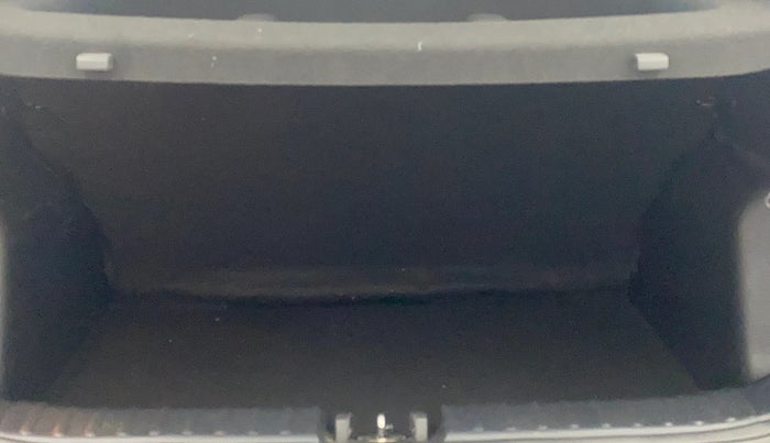 2021 KIA SONET HTX 1.5 AT, Diesel, Automatic, 65,145 km, Boot Inside