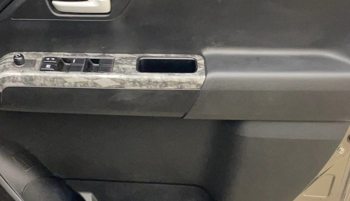 2020 Maruti New Wagon-R VXI (O) 1.2 AMT, Petrol, Automatic, 86,495 km, Driver Side Door Panels Control