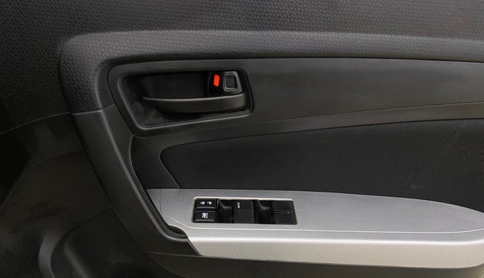 2020 Maruti Vitara Brezza VXI AT SHVS, Petrol, Automatic, 68,312 km, Driver Side Door Panels Control