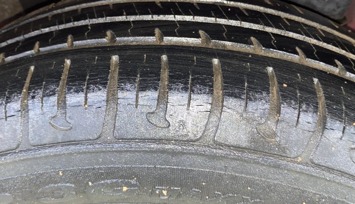 2015 Hyundai Grand i10 SPORTZ 1.2 KAPPA VTVT, Petrol, Manual, 43,167 km, Left Rear Tyre Tread