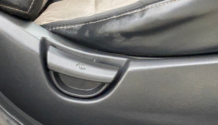 2015 Hyundai Grand i10 SPORTZ 1.2 KAPPA VTVT, Petrol, Manual, 43,167 km, Driver Side Adjustment Panel