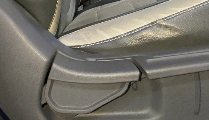 2021 Hyundai GRAND I10 NIOS SPORTZ 1.2 KAPPA VTVT, Petrol, Manual, 13,838 km, Driver Side Adjustment Panel