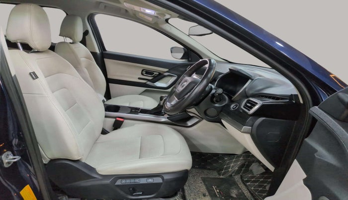 2023 Tata Safari XZA PLUS O 7STR, Diesel, Automatic, 25,442 km, Right Side Front Door Cabin