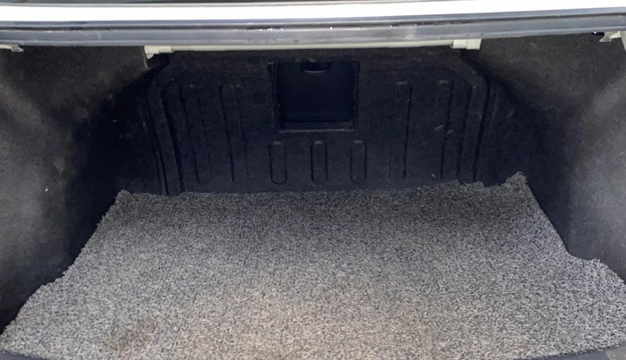 2019 Hyundai New Elantra 2.0 S PETROL, Petrol, Manual, 61,665 km, Boot Inside