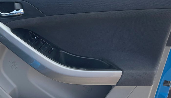 2019 Tata NEXON XZ PLUS PETROL DUAL TONE, Petrol, Manual, 57,266 km, Driver Side Door Panels Control