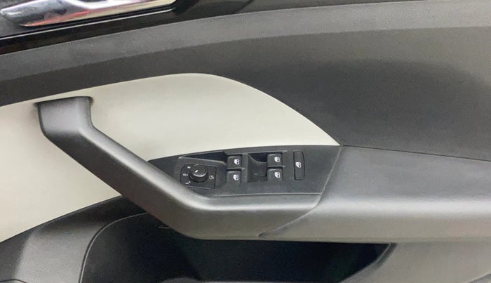 2021 Skoda KUSHAQ STYLE 1.0L TSI MT, Petrol, Manual, 56,564 km, Driver Side Door Panels Control