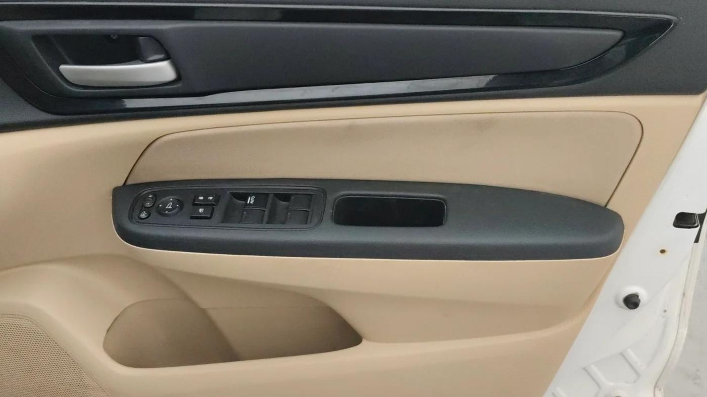 2019 Honda Amaze 1.2L I-VTEC V CVT, Petrol, Automatic, 93,726 km, Driver Side Door Panels Control