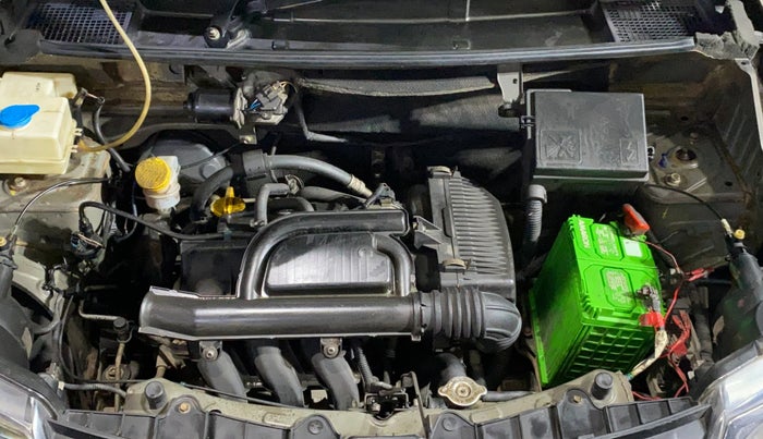 2016 Renault Kwid RXT 1.0 AMT, Petrol, Automatic, 23,438 km, Engine View