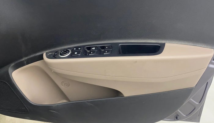 2017 Hyundai Grand i10 SPORTZ (O) 1.2 KAPPA VTVT, Petrol, Manual, 35,418 km, Driver Side Door Panels Control