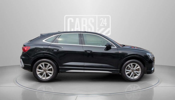 2023 Audi Q3 40 TFSI S line, Petrol, Automatic, 28,743 km, Right Side View