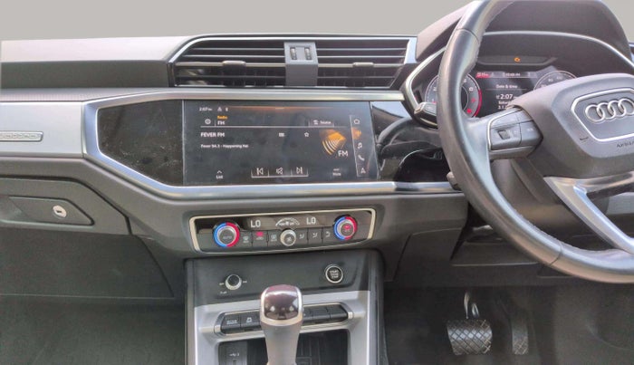 2023 Audi Q3 40 TFSI S line, Petrol, Automatic, 28,743 km, Air Conditioner