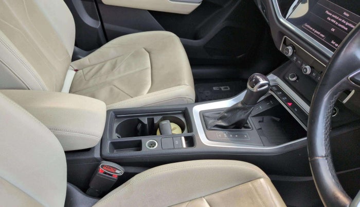 2023 Audi Q3 40 TFSI S line, Petrol, Automatic, 28,743 km, Gear Lever