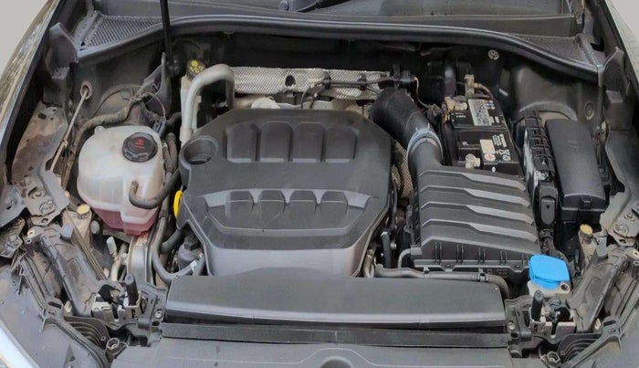 2023 Audi Q3 40 TFSI S line, Petrol, Automatic, 28,743 km, Engine View