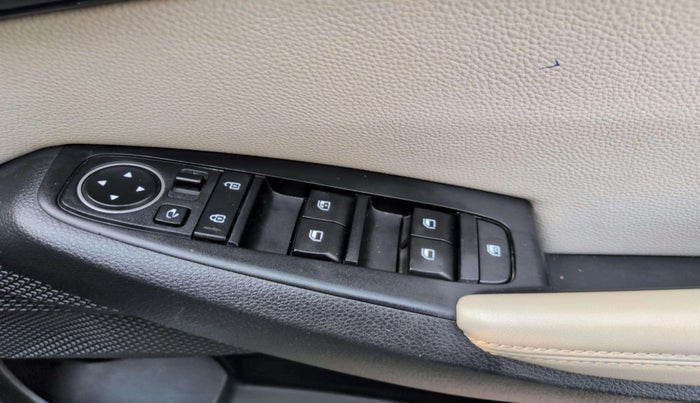 2020 KIA SELTOS HTX IVT 1.5 PETROL, Petrol, Automatic, 47,476 km, Driver Side Door Panels Control