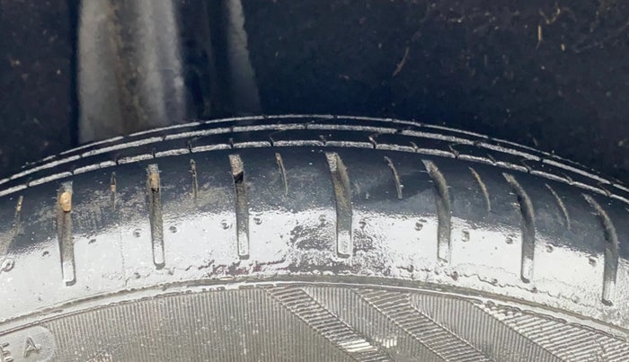 2018 Maruti Baleno ZETA PETROL 1.2, Petrol, Manual, 15,875 km, Right Rear Tyre Tread