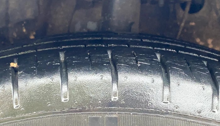 2018 Maruti Baleno ZETA PETROL 1.2, Petrol, Manual, 15,875 km, Left Front Tyre Tread