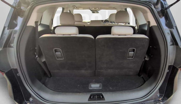 2022 Mahindra XUV700 AX 7 LUXURY D AWD AT 7 STR, Diesel, Automatic, 49,858 km, Boot Inside