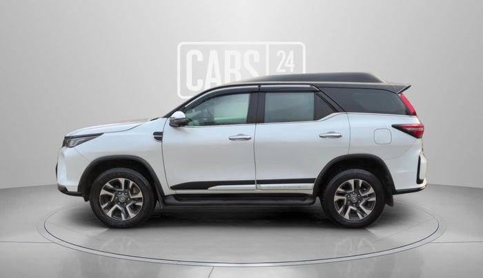 2023 Toyota Fortuner 4X2 AT 2.8 LEGENDER, Diesel, Automatic, 56,624 km, Left Side