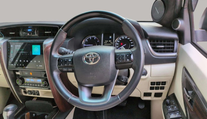 2023 Toyota Fortuner 4X2 AT 2.8 LEGENDER, Diesel, Automatic, 56,624 km, Steering Wheel Close Up