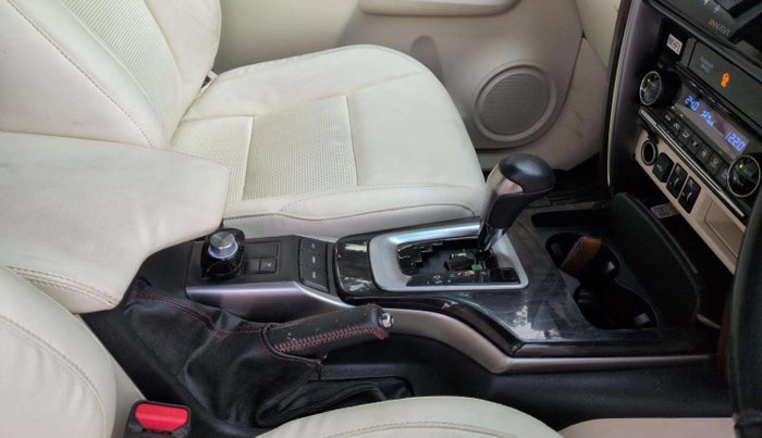 2023 Toyota Fortuner 4X2 AT 2.8 LEGENDER, Diesel, Automatic, 56,624 km, Gear Lever