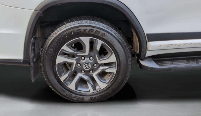 2023 Toyota Fortuner 4X2 AT 2.8 LEGENDER, Diesel, Automatic, 56,624 km, Right Rear Wheel