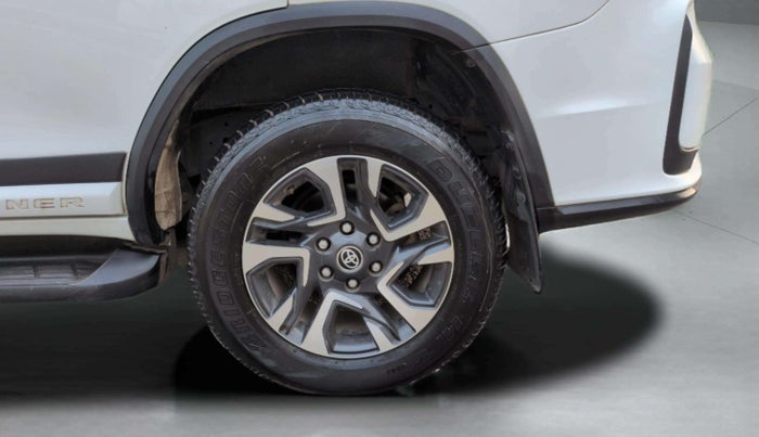 2023 Toyota Fortuner 4X2 AT 2.8 LEGENDER, Diesel, Automatic, 56,624 km, Left Rear Wheel