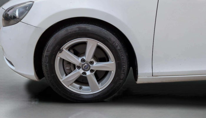 2015 Volvo V 40 D3 KINETIC, Diesel, Automatic, 48,134 km, Left Front Wheel