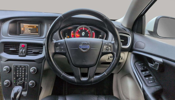 2015 Volvo V 40 D3 KINETIC, Diesel, Automatic, 48,134 km, Steering Wheel Close Up