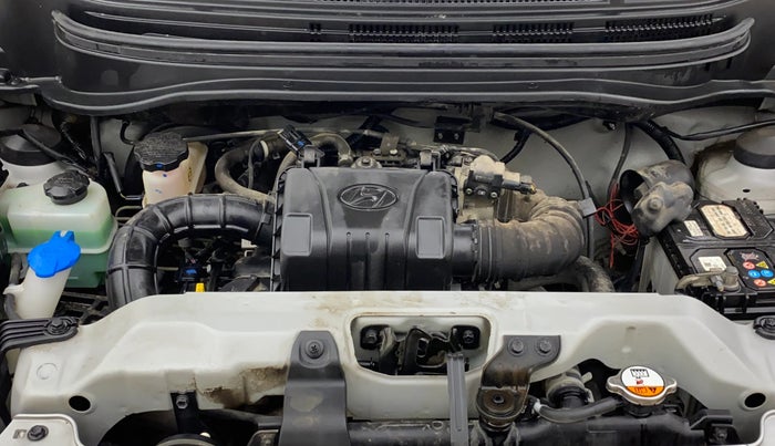 2017 Hyundai Eon ERA +, Petrol, Manual, 18,625 km, Engine View