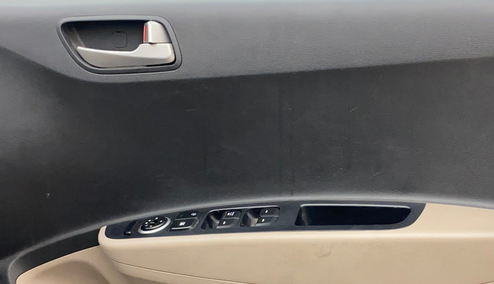 2015 Hyundai Xcent S (O) 1.2, Petrol, Manual, 90,590 km, Driver Side Door Panels Control