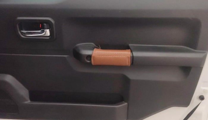 2023 Maruti JIMNY ALPHA ALL GRIP PRO AT, Petrol, Automatic, 16,821 km, Driver Side Door Panels Control