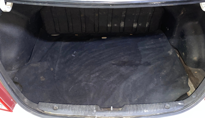 2012 Hyundai Verna FLUIDIC 1.6 VTVT SX, Petrol, Manual, 38,133 km, Boot Inside