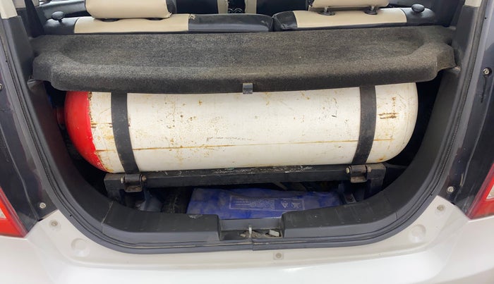 2018 Maruti Wagon R 1.0 VXI AMT, CNG, Automatic, 91,489 km, Boot Inside