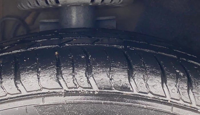 2018 Volkswagen Polo HIGHLINE PLUS 1.0 16 ALLOY, Petrol, Manual, 73,237 km, Right Front Tyre Tread